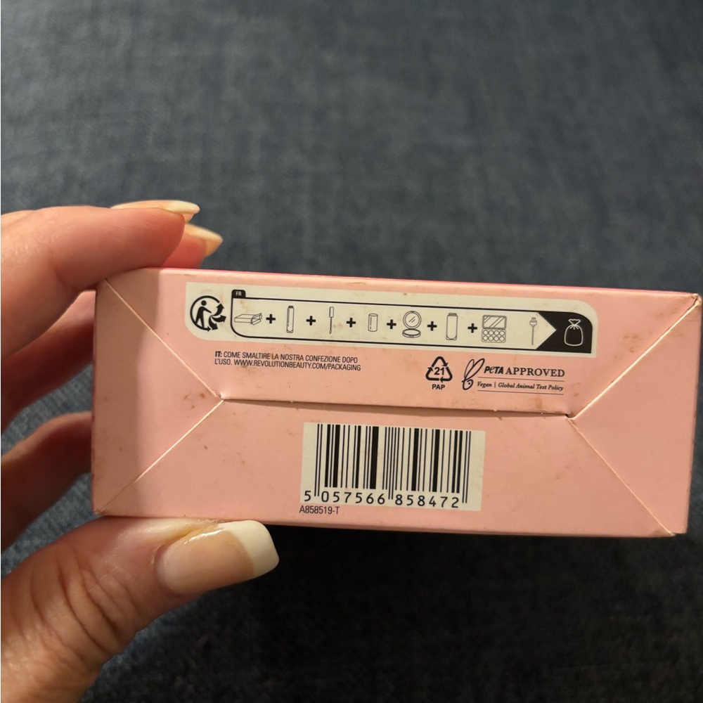 Revolution NEW Minis Forever Lip Gloss and Makeup Set - Picture 12 of 12